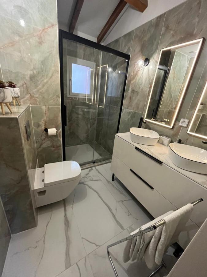 Appart Hotel Le 8 Le Duplex Macon Bagian luar foto